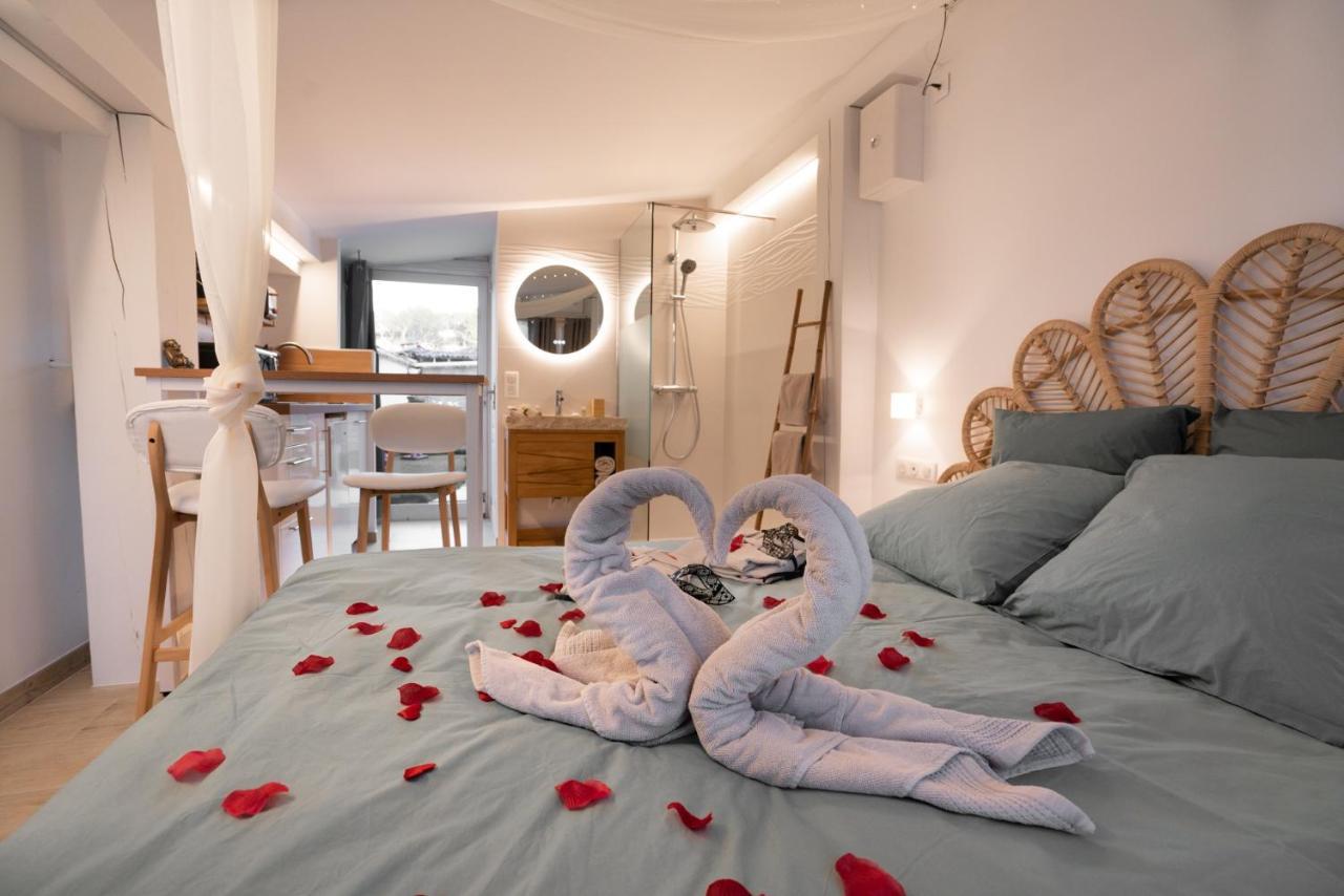 Lovina Chambre De Charme Avec Jaccuzi Velaux Екстер'єр фото