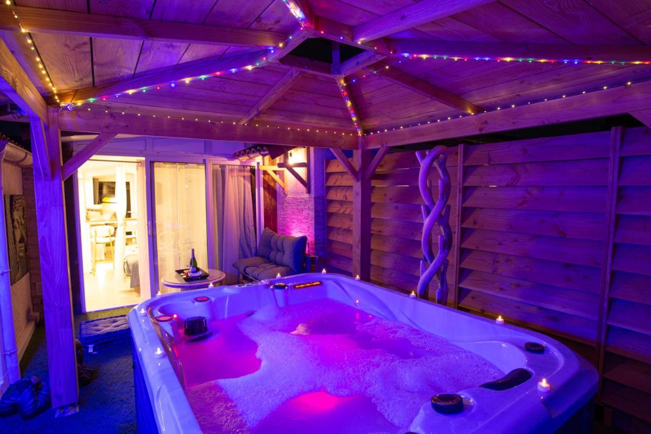 Lovina Chambre De Charme Avec Jaccuzi Velaux Екстер'єр фото