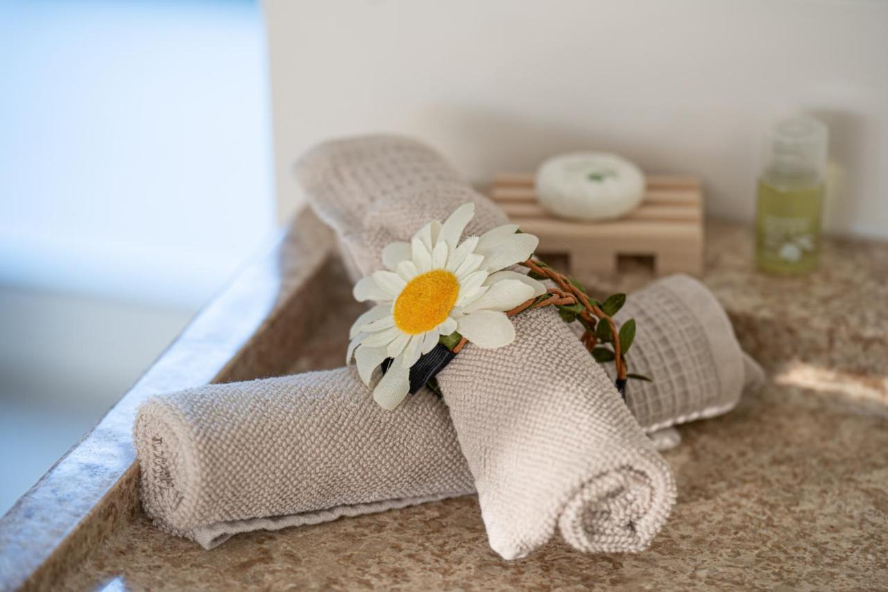Lovina Chambre De Charme Avec Jaccuzi Velaux Екстер'єр фото