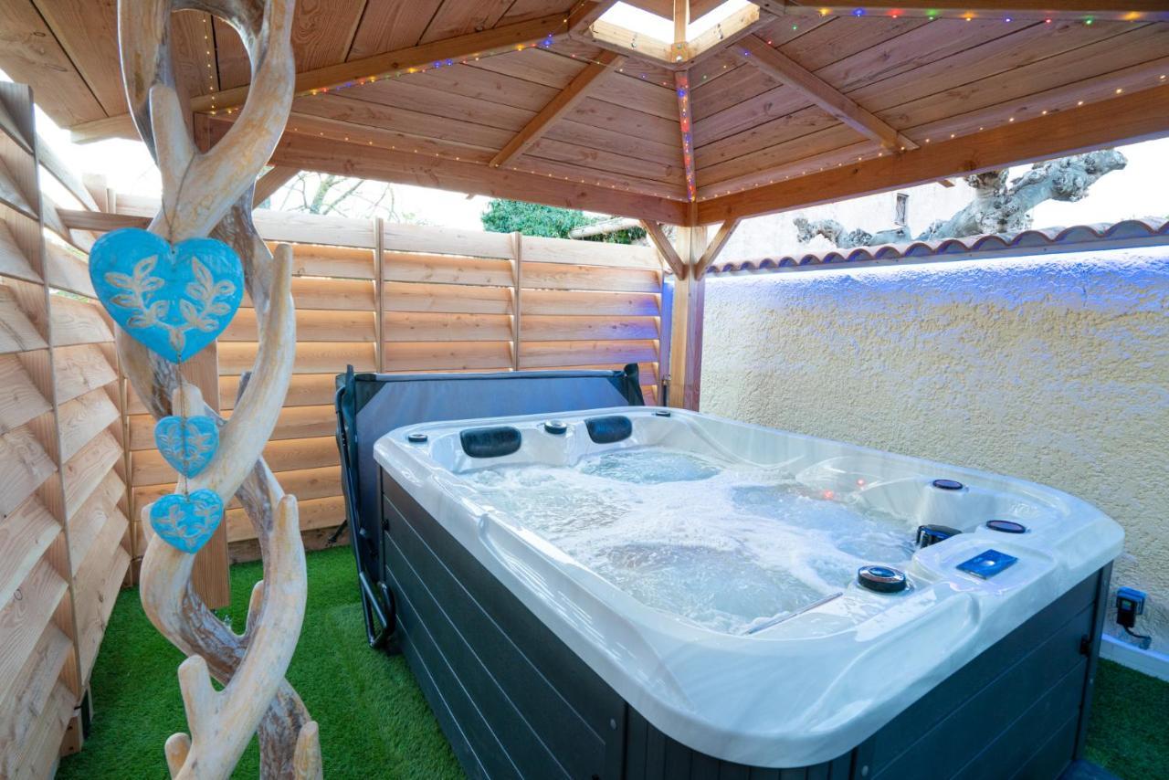 Lovina Chambre De Charme Avec Jaccuzi Velaux Екстер'єр фото